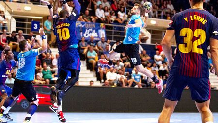 Demonstrație de handbal! FC Barcelona a învins CSM București cu 33-26 la "Handball Fest". Românul Buzle a debutat la formația catalană