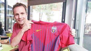 EXCLUSIV | Martinovic a venit la meciul cu Petrolul. „Asta e Steaua mea!" VIDEO După o partidă cu ploieștenii, sârbul a intrat definitiv în inimile steliștilor
