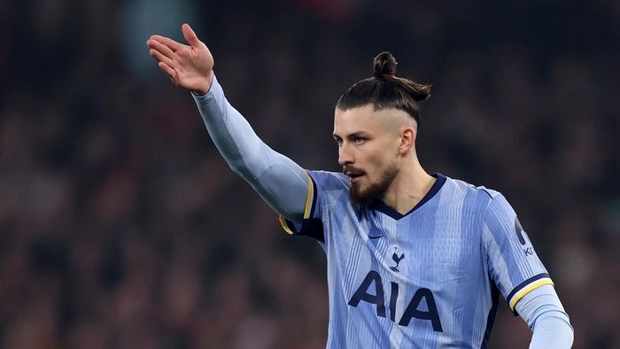 Cele 5 transferuri de senzație pe care fanii i le cer patronului lui Tottenham în vară! Două nume de top pentru a-l înlocui pe Radu Drăguşin