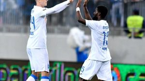 Schimbul iernii în Liga 1 e oficial! Gardoș și un "wonderkid" al Craiovei merg la Iași, Andrei Cristea va juca în Bănie. Atacantul era dorit și de FCSB