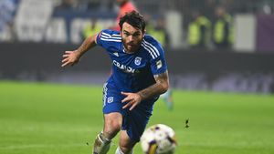 Aurelian Chițu, hattrick spectaculos în U Cluj - FC U Craiova! Cum a reușit atacantul oltenilor să facă mat, de trei ori, defensiva lui Neluțu Sabău