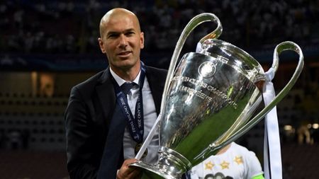 OFICIAL | Zidane a revenit la Real Madrid! Până când a semnat