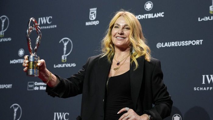 Nadia Comăneci n-a mai fost decorată azi de Nicușor Dan din cauza dronei din Rusia care a căzut la Galați! Ce decizie de urgență a luat președintele