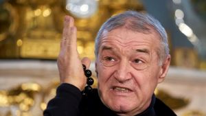 Gigi Becali a anunțat, imediat după Virtus - FCSB, că noul transfer pe care l-a făcut din Superliga e cel mai bun fotbalist din România și a dezvăluit clauza de reziliere pe care i-a pus-o