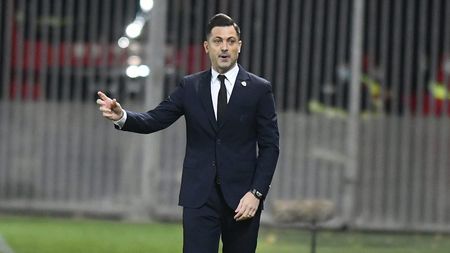 Baza Sportivă „Mirel Rădoi”! Selecționerul României nu și-a uitat primul său club și a plătit, din propriul buzunar, bani pentru obținerea autorizațiilor de construcție