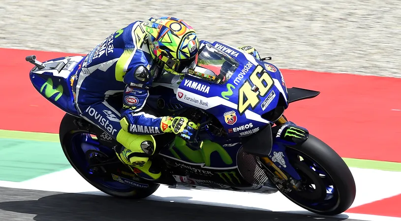 Valentino Rossi încântă publicul de la Mugello. Italianul va pleca din pole position în cursa MotoGP din Italia
