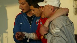 „Sper ca noi să ne bucurăm la final, iar steliștii să nu-și taie venele prin geamuri!"