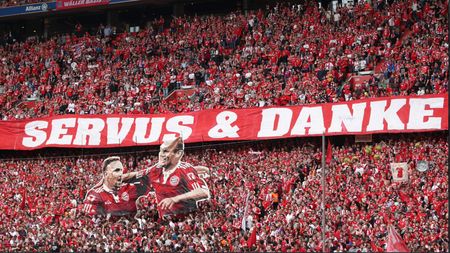 Munchenul e în lacrimi. Ribery și Robben predau echipamentul și îi spun "la revedere" lui Bayern. FOTO de la ultimul meci