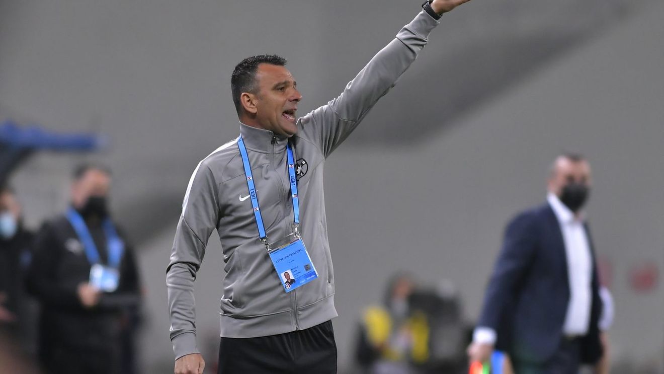 Toni Petrea a ratat strategia cu Universitatea Craiova: „M-am gândit la asta, dar s-a sufocat! Era terminat fizic” Antrenorul FCSB se plânge: „Nu mai avem soluții”
