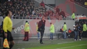 Moment INEXPLICABIL pe banca lui Dinamo!**  Cum s-a contrat Bonetti cu un jucător în timpul meciului