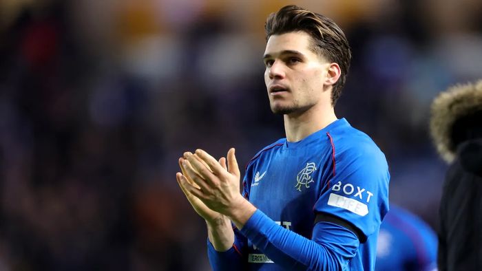 Ianis Hagi a profitat de întâlnirea cu ziariştii britanici şi a anunțat decizia legată de plecarea imediată de la Rangers