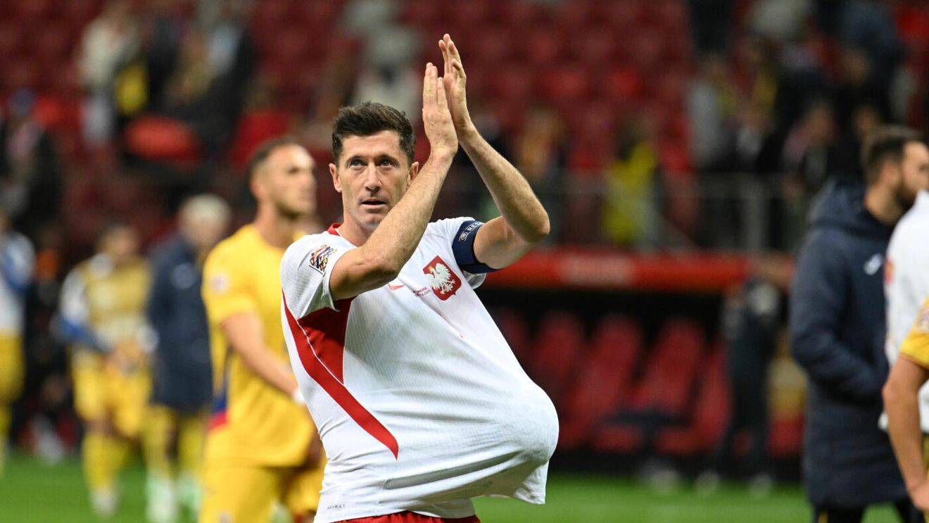 Fabrizio Romano l-a felicitat pe Robert Lewandowski după ce a distrus România: „La 38 de ani încă face asta"