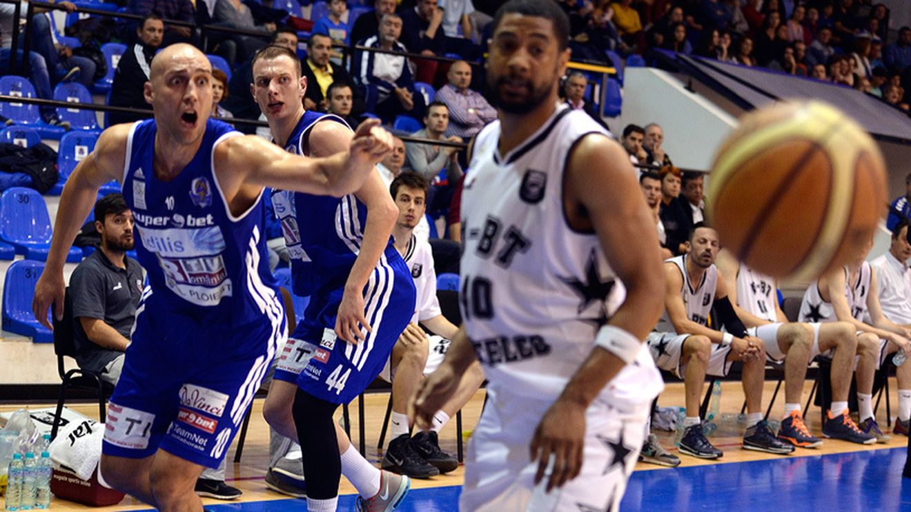 CSU Ploiești-U Mobitelco Cluj, 1-1 la general, în semifinalele Ligii Naționale de baschet masculin