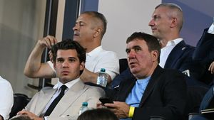 E gata telenovela Ianis Hagi. Polonezii au venit cu vestea