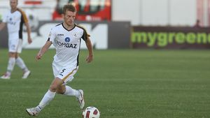 Prima mutare a lui Uhrin? Alex Muntean: "Poli e un vis!"** Vezi cât cere Gazul pe el!