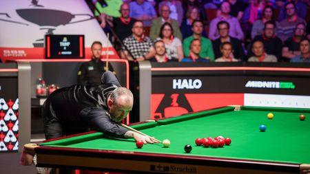 Finală neaşteptată la Campionatul Mondial de Snooker. Judd Trump a fost eliminat: Mark Williams, legendarul triplu campion mondial, se va lupta pentru coroană de la Crucible cu chinezul amator Zhao Xintong