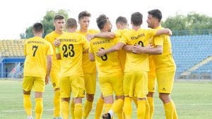 Antrenorul echipei Minaur Baia Mare vede ”corectă și justificată” decizia disputării unui baraj de promovare în Liga 2 cu Fotbal Comuna Recea: „E cea mai apropiată de adevăr. Spuneam asta și dacă eram pe primul loc.” Dorin Toma vorbește despre condițiile și posibilitățile clubului său și frustrarea rivalilor