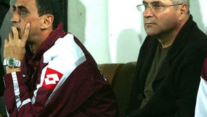 "Noul antrenor al Rapidului va fi ales dintre Rada și Manea"