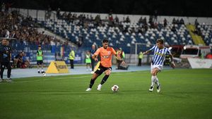 Primarul Mihai Chirica, mesaj furibund în miez de noapte, după Poli Iași - Universitatea Craiova 1-4: „Jecmăneală la drumul mare! Nu merită să faci fotbal în Liga 1!” A acuzat LPF printr-o comparație cu artistul Gheboasă