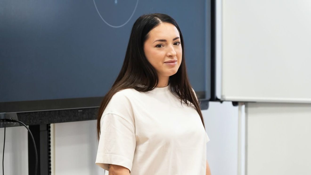 Drumul spre performanță, pavat cu multe sacrificii! Larisa Iordache a dialogat cu studenții ieșeni