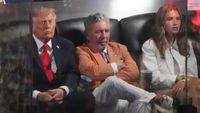 Donald Trump, huiduit de toată sala la finala NBA. Imaginile cu președintele SUA dormind în lojă s-au viralizat