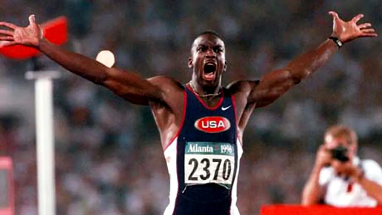 Michael Johnson a returnat medalia de aur obținută în 2000
