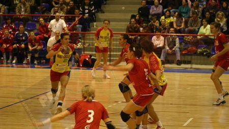 Al doilea succes pentru fetele lui Voina!** România - Polonia 32-24