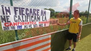 FOTO: Nu au echipament, dar au adus acasă cupa mondială și cea europeană! Ei sunt Torres, Xavi și Casillas de România