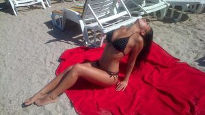 Bulgarii au remarcat-o înaintea noastră: "De asta revine Galchev la București!"** Larissa Riquelme din Balcani e dinamovistă: plânge pentru "câini", dar se iubește cu un rapidist 