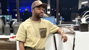 Floyd Mayweather le-a lăsat bodyguarzilor de la un magazin de haine câte 2.400 de euro bacșiș. Ce a făcut șeful lor apoi cu banii a declanșat un scandal monstru: „Sunt furioși!”