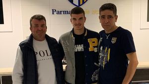 Cum a ratat Dinamo transferul fotbalistului pe care Mihai Rotaru a luat 8,5 milioane de euro! Tatăl lui Valentin Mihăilă, dezvăluire uluitoare: „Îi cereau să facă naveta la București" | EXCLUSIV