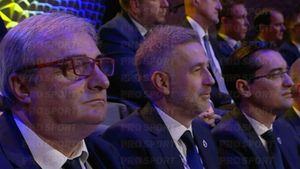 Avem dovada, iată fotografia! Ce-a putut să facă Edi Iordănescu la Hamburg în noaptea după tragerea la sorți a grupelor EURO 2024! „Așa l-am găsit după aproape o oră”. EXCLUSIV