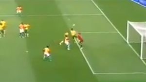 VIDEO** Mai spectaculos ca tontogolul lui Bănel! Un sud-african a marcat autogolul săptămânii