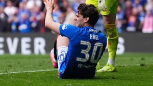 Ce au scris scoțienii despre gestul furios al lui Ianis Hagi, după ce a ieşit accidentat