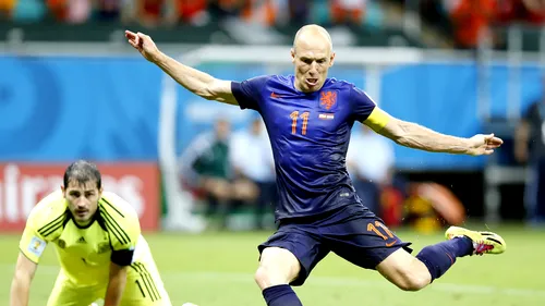 Umilință mondială. Olanda a îngenuncheat Spania într-un meci în care Van Persie și Robben s-au distrat cu apărarea iberică. Spania - Olanda 1-5