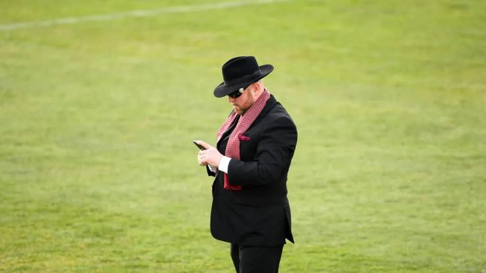Afaceristul controversat, care a fost patron în Liga 1 și care a băgat cu Mutu în faliment o fabrică în care „Briliantul” investise 3.000.000 de euro, se judecă din nou cu nevasta