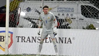 Codruț Sandu s-a întors în lotul Corvinului după acțiunea de la naționala U21. Portarul, fără minut jucat în debutul preliminariilor EURO
