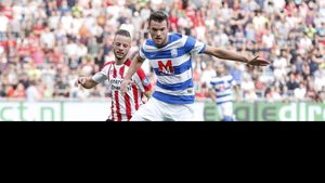 EXCLUSIV | FCSB a ratat un alt fundaș central! Oferta lui Becali a fost sub ce a cerut clubul din Croația. Fotbalistul a fost cumpărat de Ajax, după ce a scos PSV din Europa
