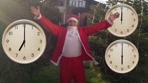 Ca la noi, la nimeni: dimineața, primarul a desființat echipa, la prânz a anunțat că dă primă jucătorilor și seara a pus antrenor. EXCLUSIV