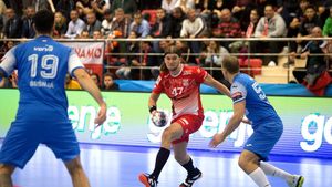 Dinamo, o echipă de oameni fericiți la handbal! Trupa din Ștefan cel Mare a prins o altă seară magică în Liga Campionilor, iar recordul ei devine impresionant