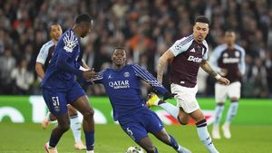 Nemaivăzut în Liga Campionilor! Gafa incredibilă de la meciul Aston Villa - PSG: ce s-a putut auzi în boxele de pe stadion