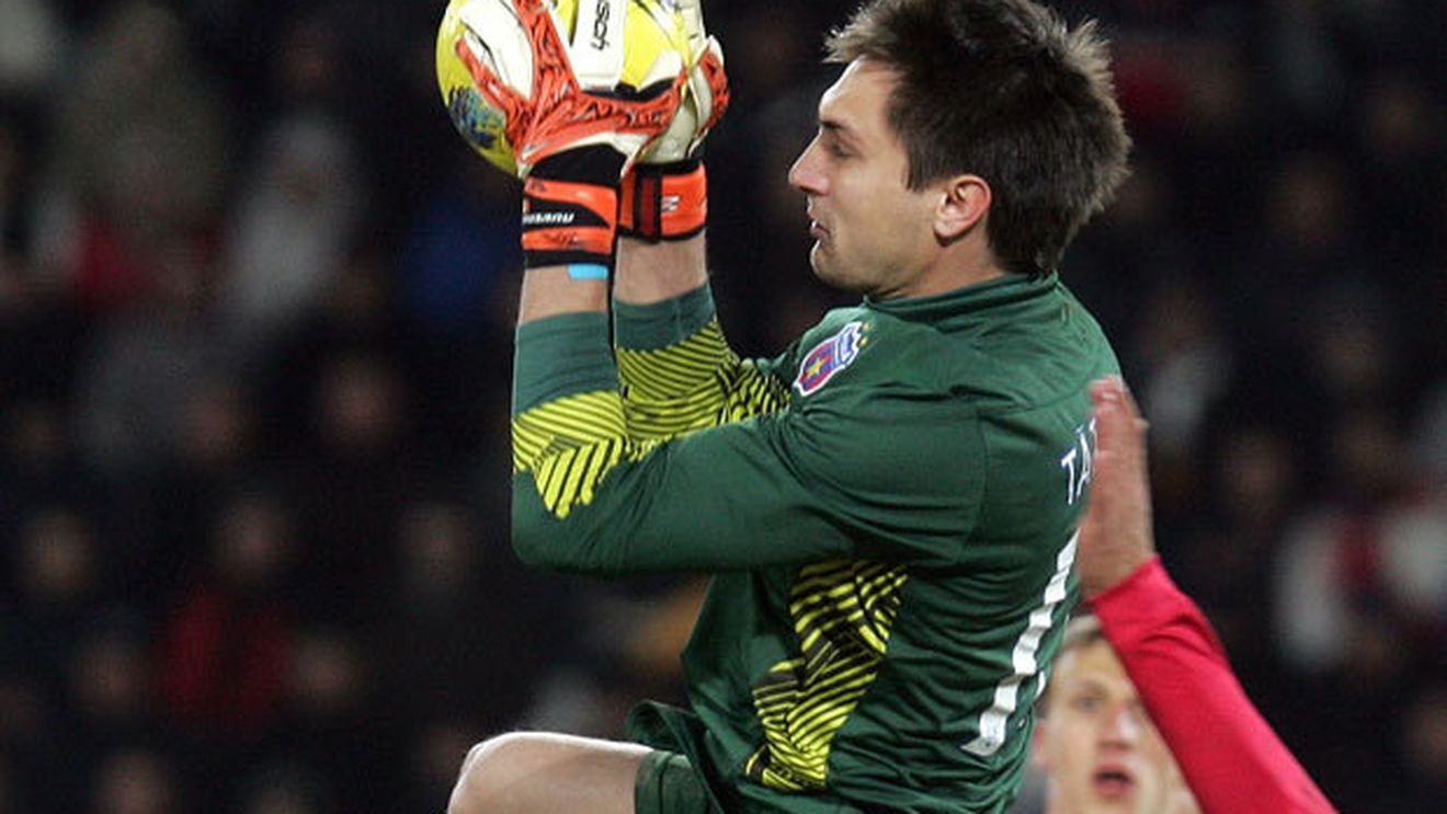 S-au "jucat" cu 'Tătă'!** Becali CONFIRMĂ‚: va fi titluar! De ce a fost ținut în "joc de glezne" portarul Stelei 