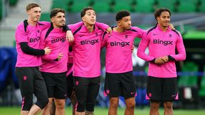 Ca-n bancurile cu proști! Și-a fracturat degetul în ușă și ratează derby-urile cu Arsenal și FC Barcelona