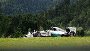 Rocadă în familia Rosberg. Nico și-a depășit tatăl la numărul de victorii în Formula 1 după ce s-a impus în Marele Premiu al Austriei