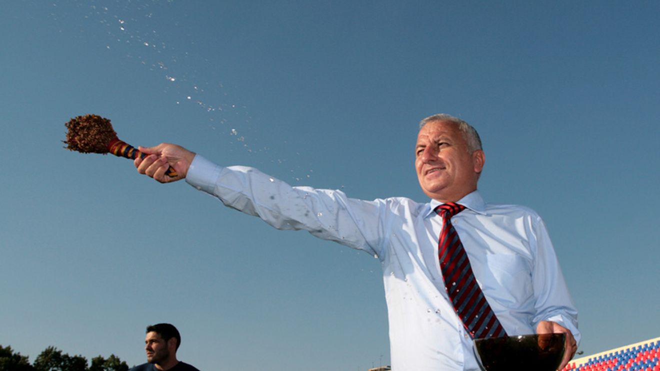 Bucur: "Craiova, Buzăul și Urziceniul sunt singurele echipe care joacă numai pe teren"