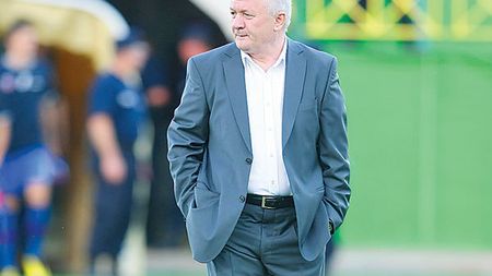 Porumboiu și-a pierdut răbdarea:** "Toată lumea trebuie să fie atentă la meciul cu Steaua! TREBUIE să batem!"