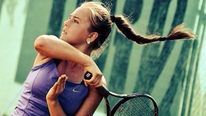 Românul care și-a bătut fiica pe terenul de tenis a fost pilot pe Mig 21. "Israelienii au vrut să o trimită pe Andrada într-un centru de plasament". Pedeapsa acestuia și reacția fiicei