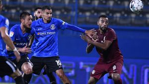 Dan Petrescu, contrazis de șefii clubului în cazul Billel Omrani. „Eu nu aș fi atât de drastic. Nu a uitat fotbalul”. Declarația care poate strica relația cu antrenorul campioanei