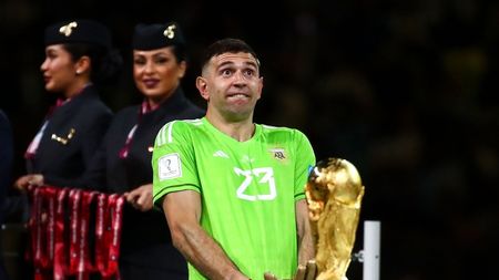 Emiliano Martinez, explicații după gestul obscen de la finala Campionatului Mondial. „Aroganțele astea nu merg cu mine!”