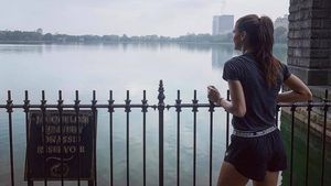 În timp ce "socrul" Ion Țiriac continuă investițiile în Africa, Sorana Cîrstea descoperă frumusețile Asiei! S-a urcat pe Marele Zid Chinezesc